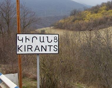 Azərbaycanla sərhəddəki kəndlərin başçıları İrəvana çağırılıb