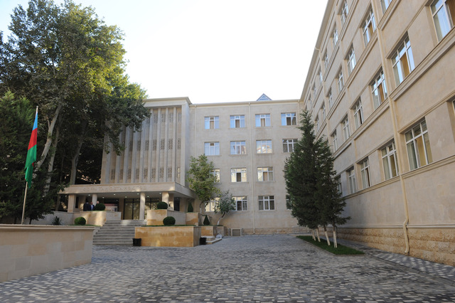 46 saylı məktəbdə olay: Şagirdi vurub, səs yazısını isə... SƏS YAZISI