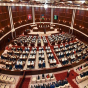 20 qadın, 95 kişi üzvü olan parlament: 10 yer isə boşdur