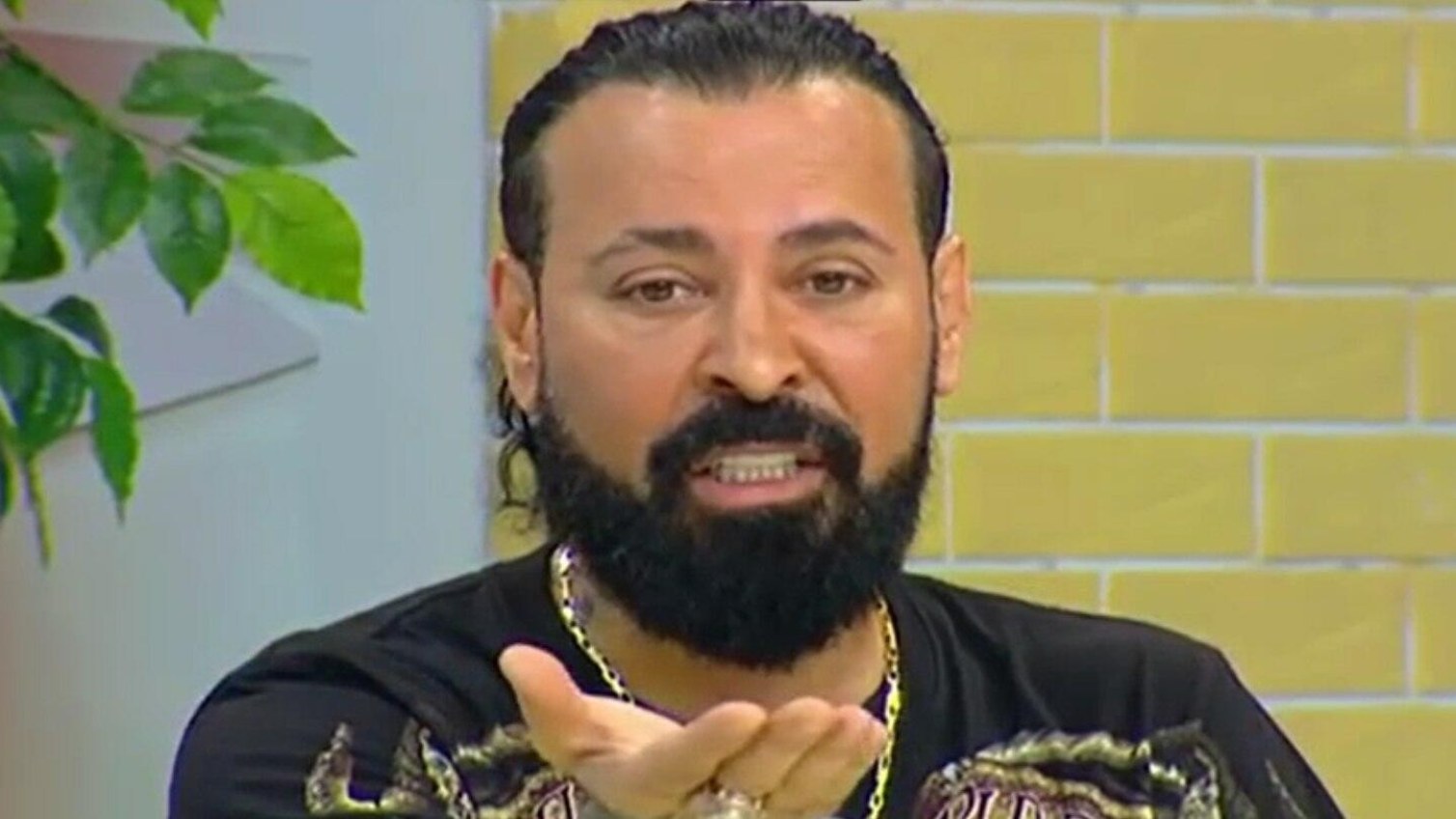 Bu sözlərdən sonra Niyamın mikrofonu söndürüldü - VİDEO