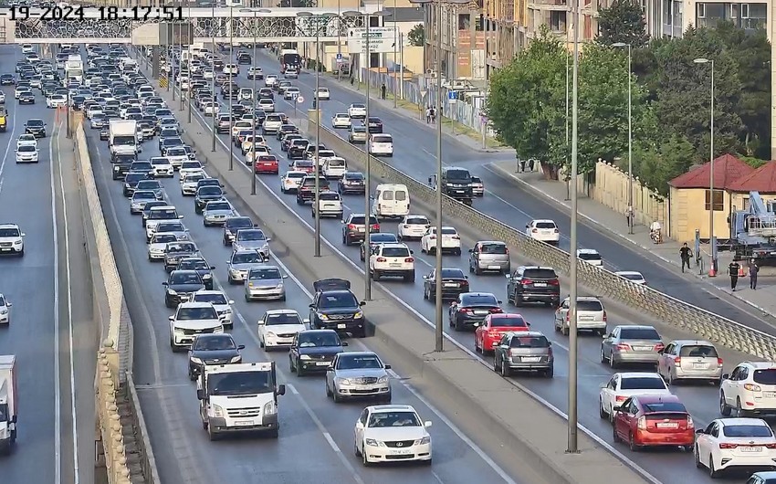 Tətilin sonuncu günündə Bakıda tıxac var