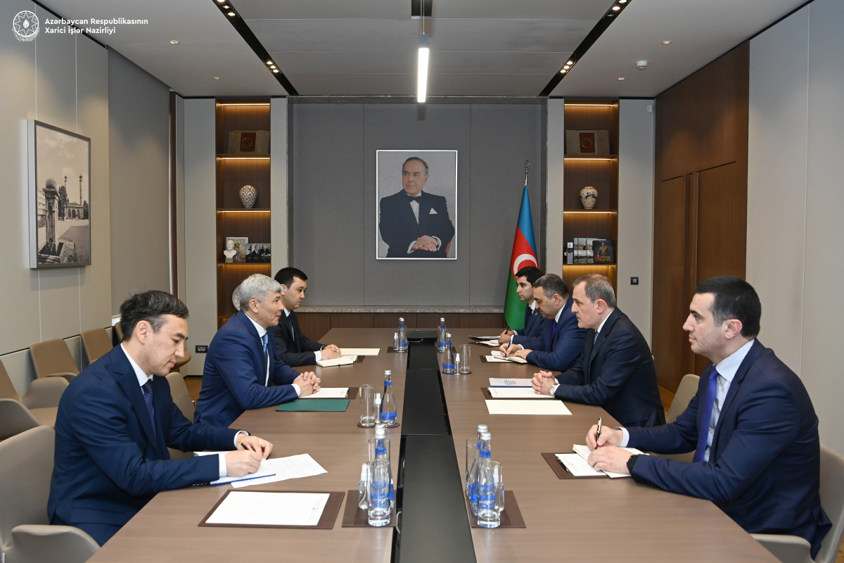 Ceyhun Bayramov Qırğıztanın yeni səfirini qəbul edib