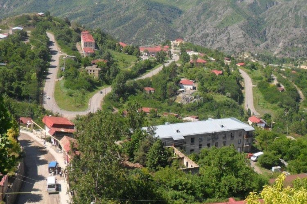 Şuşa və Laçın şəhərlərinə fərdi avtomobil ilə turist səfərlərinin sayı artır