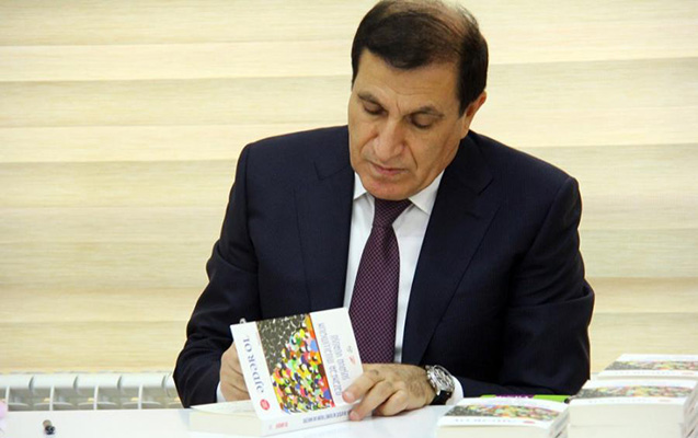 Məşhur yazar haqqında son qərar verildi