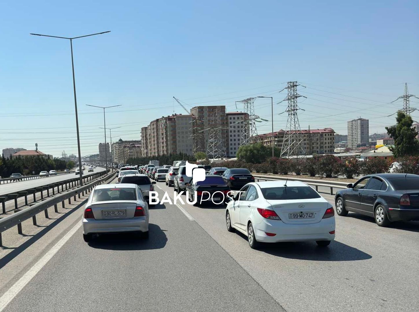 “Vaz” dairəsindən 20 Yanvar istiqamətində dəhşətli tıxac - FOTO
