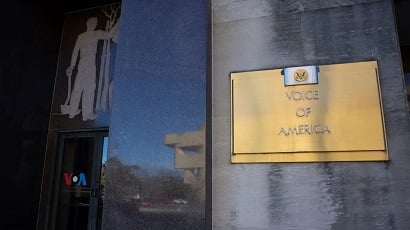 “Amerikanın Səsi”nin jurnalistləri Trampı məhkəməyə verdi