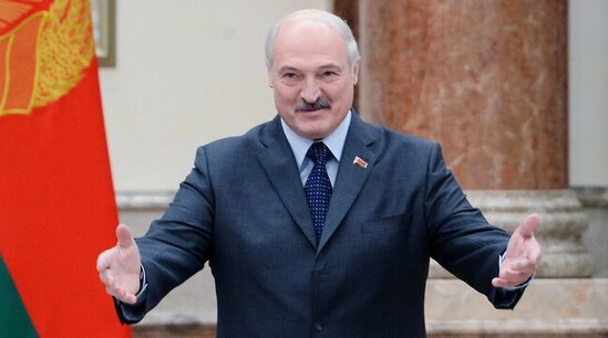 Lukaşenko: “Dünyanın yarısı bizdəki “diktatura”dan istəyir”