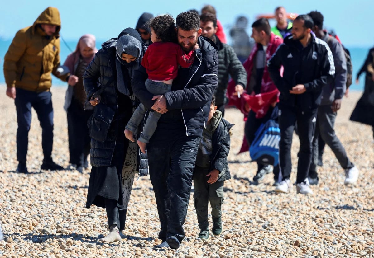 Britaniya miqrantları bu ölkələrə göndərəcək