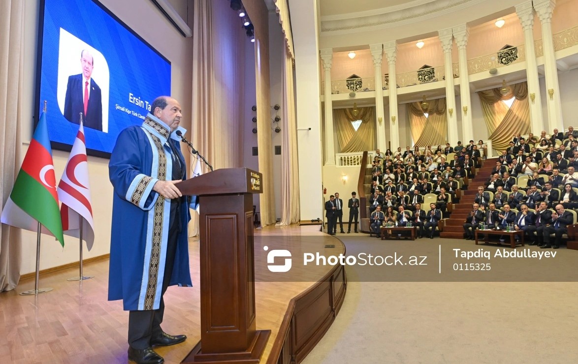 Ersin Tatara fəxri doktor diplomu təqdim edildi