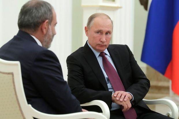 Putin Paşinyanla üçtərəfli razılaşmaların icrasını müzakirə edib
