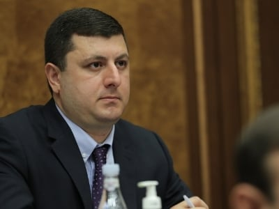 Erməni deputat: “Ermənistan Qarabağ danışıqlarından tamamilə çıxarıldı”