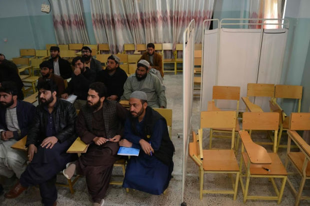 “Taliban” üç universitetin fəaliyyətini dayandırıb