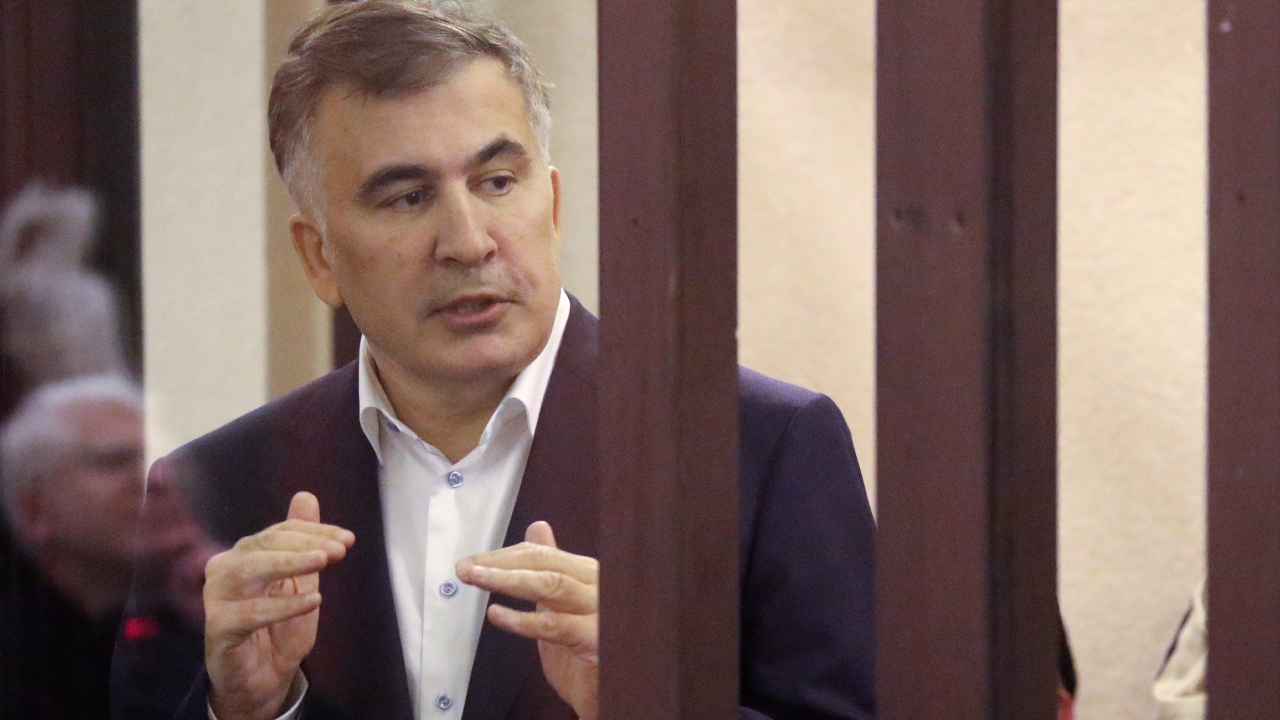 Saakaşvili prezidentdən əfv istədi