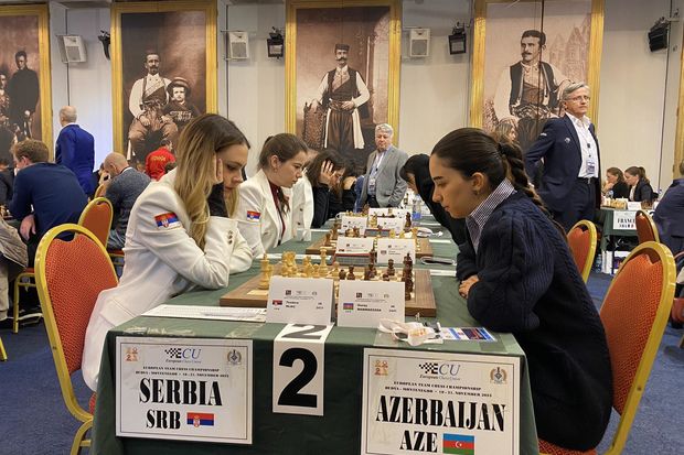 Qadın şahmatçılarımız Avropa çempionatını gümüş medalla başa vurdular - FOTO