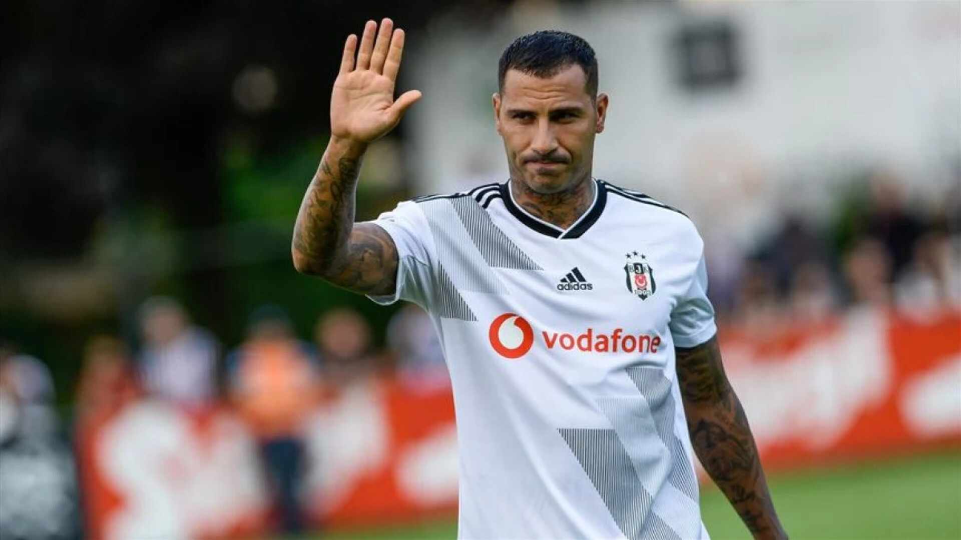 Quareşma "Beşiktaş"a qayıdır?