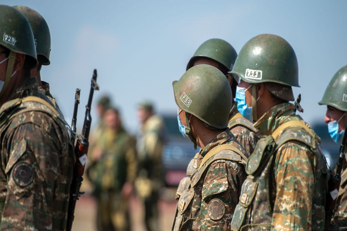 Ermənistan ordusunun üç hərbçisi narkotikə görə saxlanılıb
