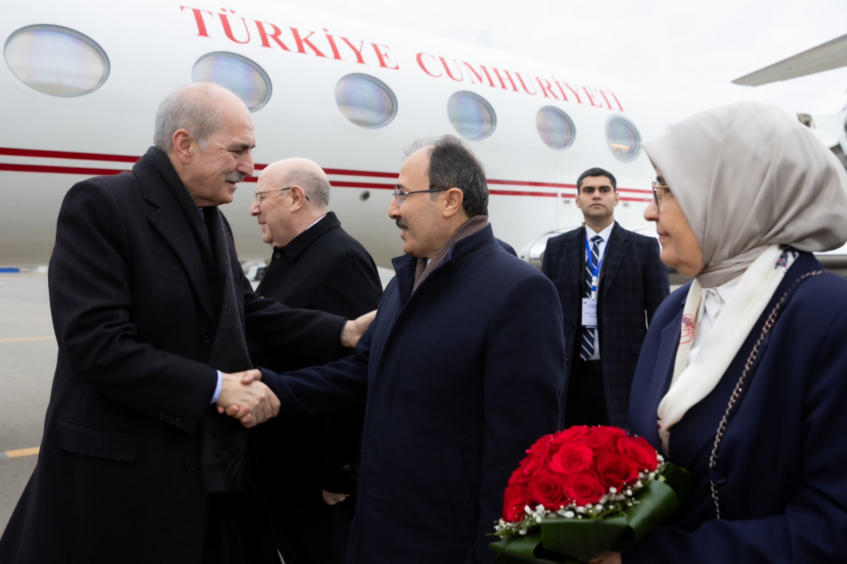 Numan Kurtulmuş Bakıya gəldi