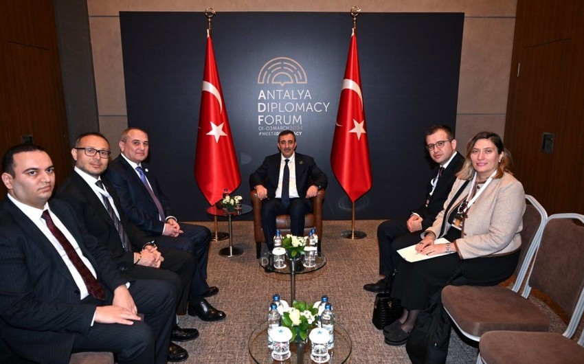 Cevdet Yılmaz YAP nümayəndə heyətini qəbul edib
