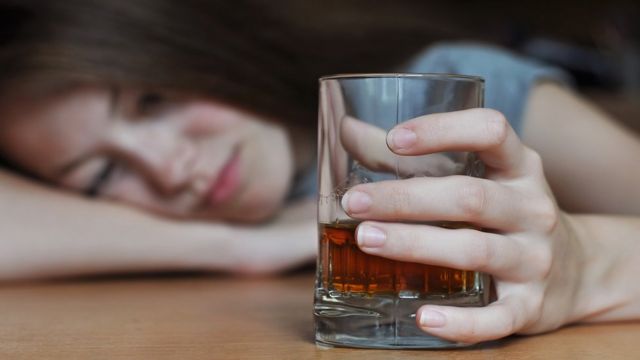 İçki qadınları kişilərdən daha çox öldürür - ARAŞDIRMA
