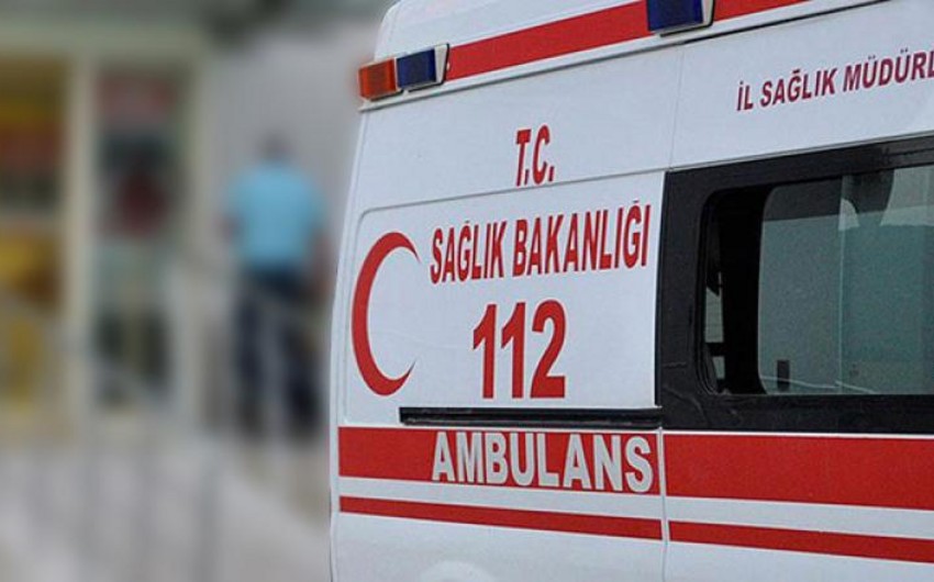 Bitlisdə avtobus dərəyə düşüb