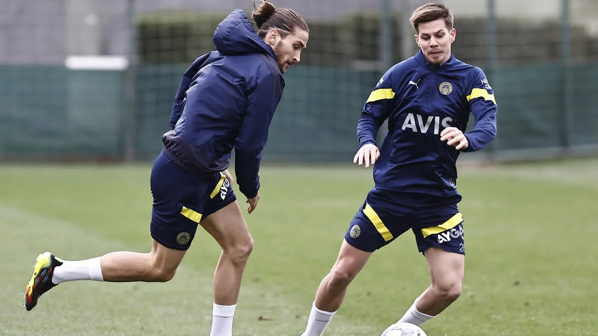 Mourinyo iki futbolçunu göndərir