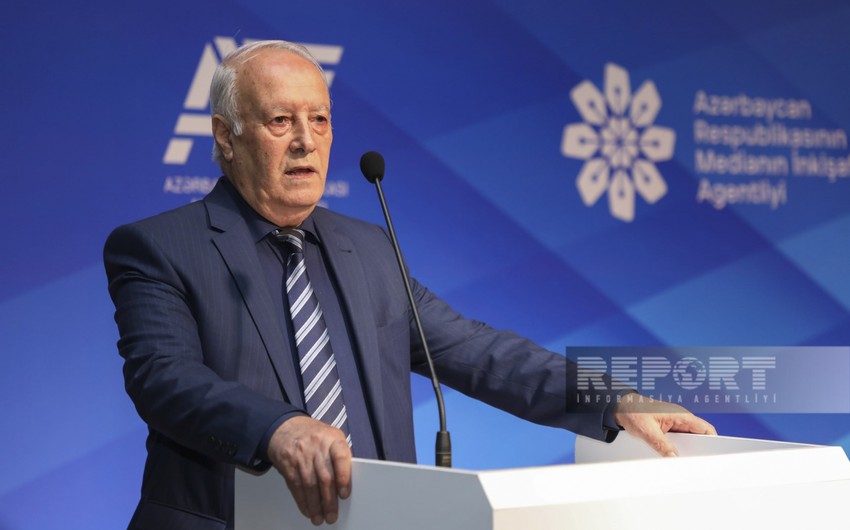 Dağbəyi İsmayılov: "Mətbuat çox mürəkkəbliklərlə qarşılaşıb"