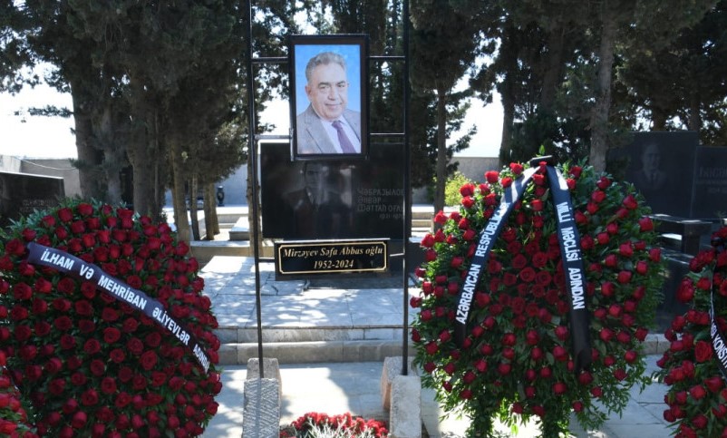 Səfa Mirzəyev İkinci Fəxri xiyabanda dəfn olundu