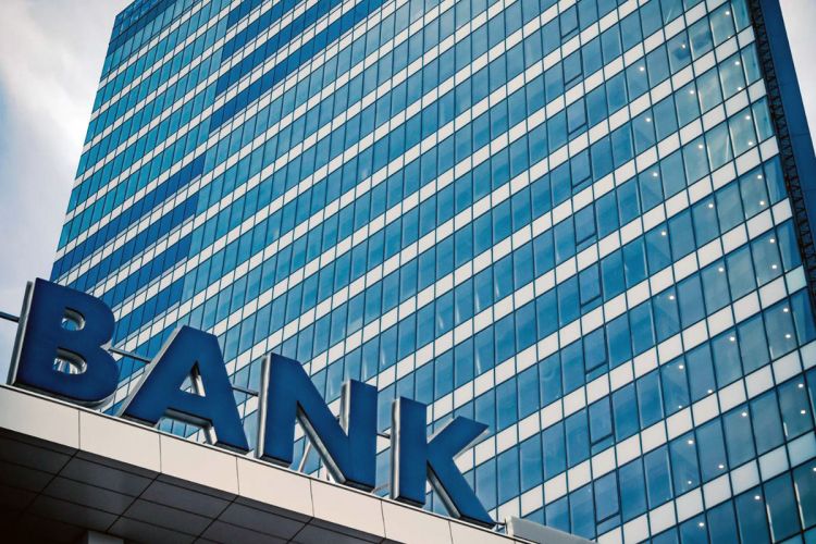 Azərbaycan bazarında xarici banklar: Faizləri aşağı salacaq?
