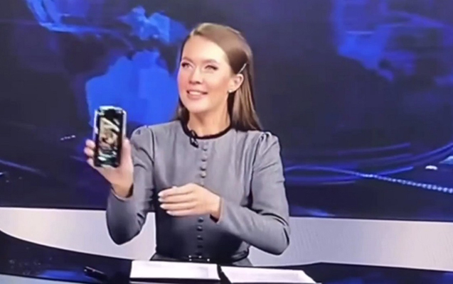 Başı “TikTok”a qarışdı: Efirdə olduğunu unutdu - VİDEO