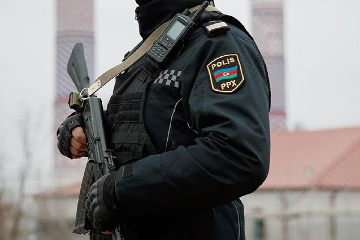 Polis Bakıda bəzi iaşə obyektlərində yoxlama aparıb