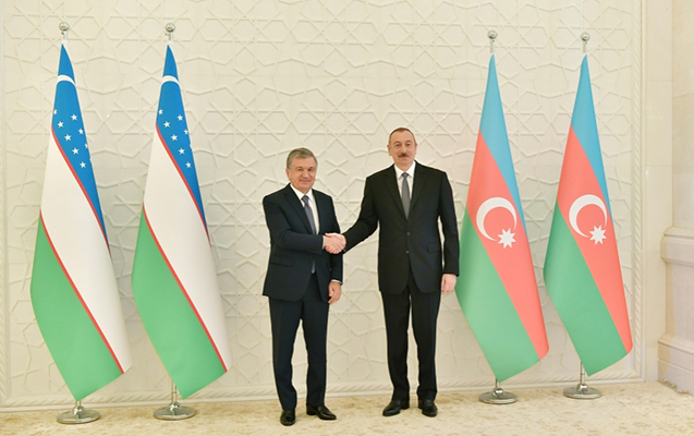 Prezident Mirziyoyevlə danışdı