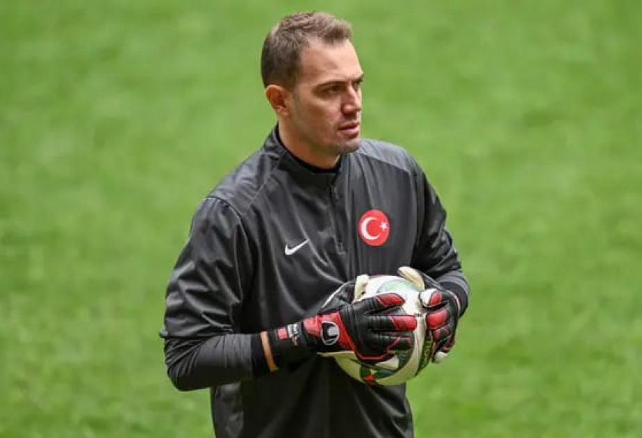 Türkiyə millisinin heyətində dəyişiklik edildi