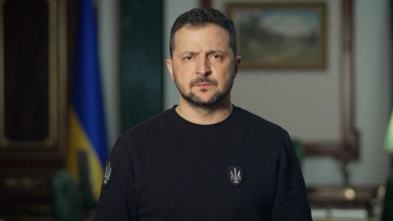 Belə deyirlər:“Zelenski dəli olub”
