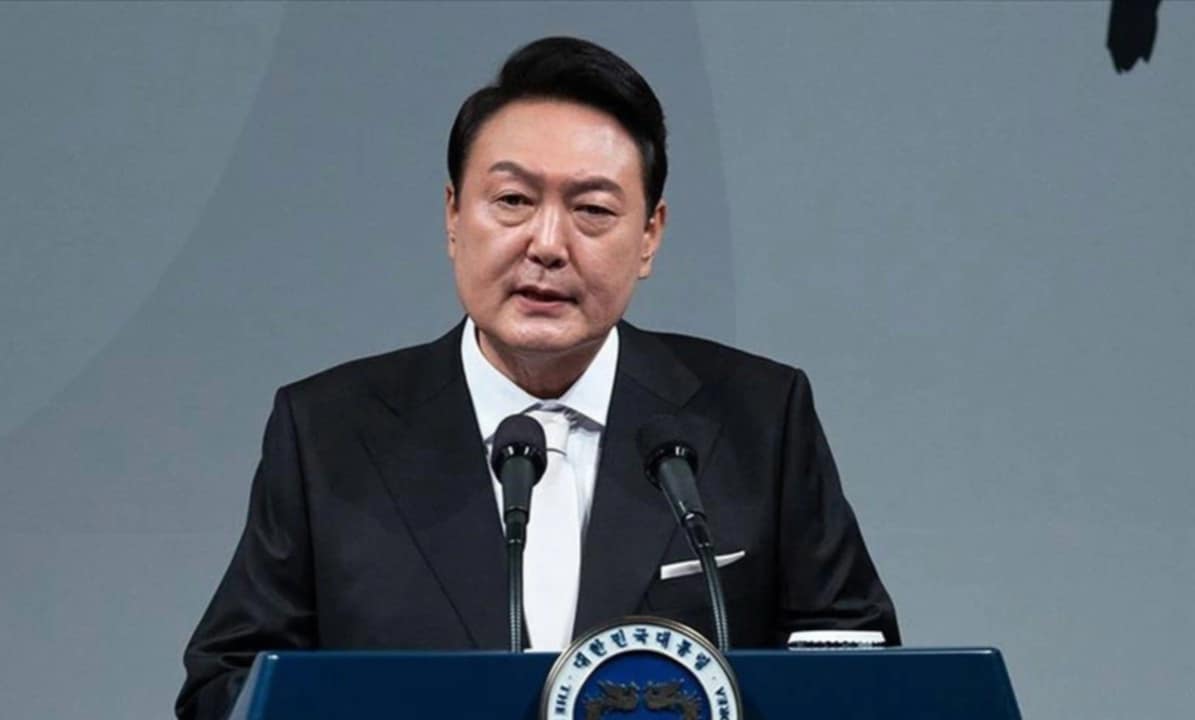 Sabiq prezident xalqdan üzr istədi