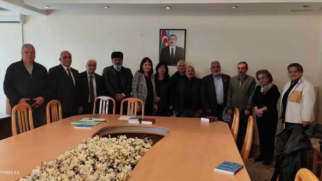 Azərbaycan tarixinin konseptual məsələlərinə dair kitabların təqdimatı oldu - FOTOLAR