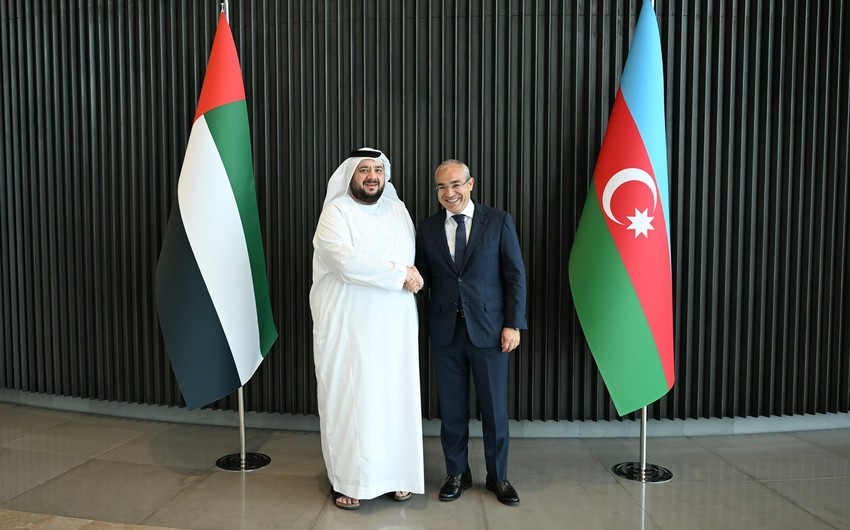 Azərbaycan və BƏƏ qarşılıqlı investisiyaların artırılmasını nəzərdən keçirib