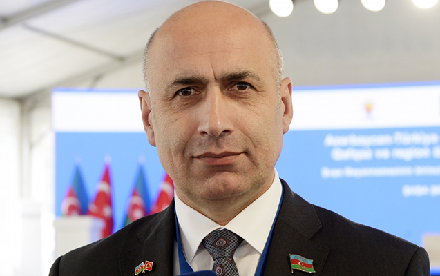 Deputat Azər Badamov Moskva aeroportunda saxlanıldı