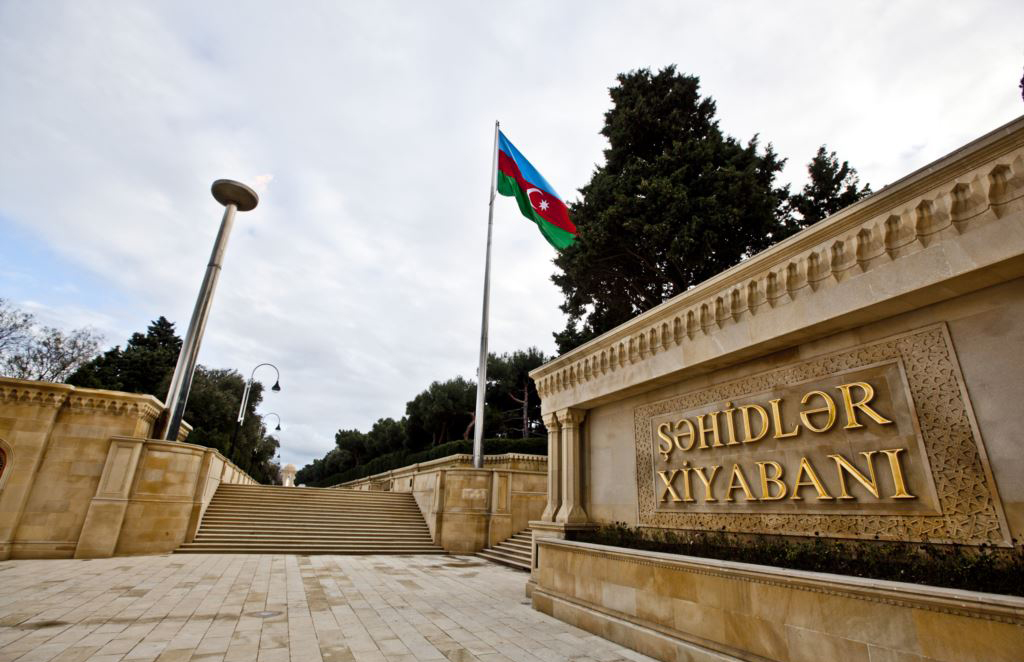 To Lam Şəhidlər xiyabanını ziyarət etdi