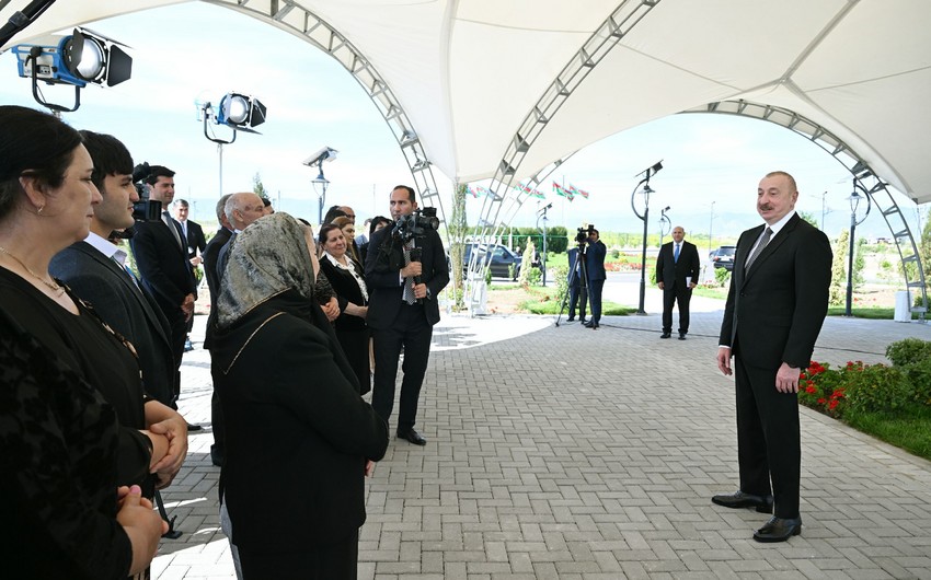 Prezident: "İkinci mərhələdə Kəngərlidə daha çox ev tikiləcək"