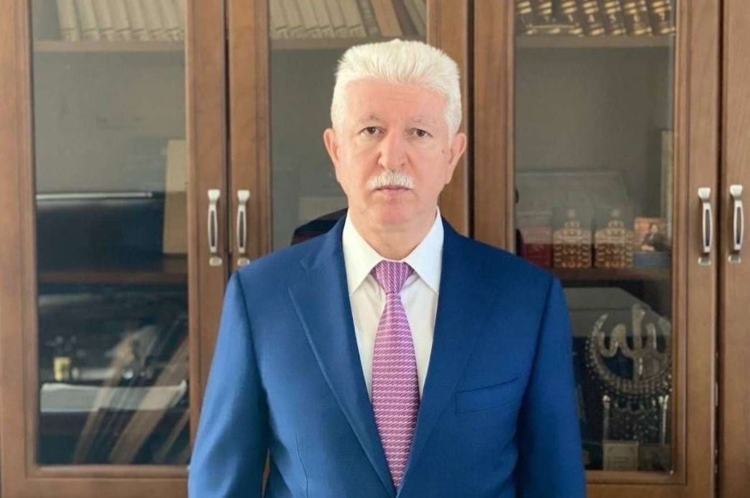 İcra başçısı özü haqqında sənədli film çəkdirib? - QALMAQAL