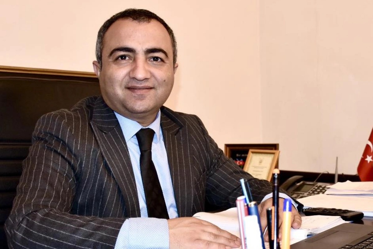 İcra başçısının jurnalist müavini vəzifəsindən azad edildi