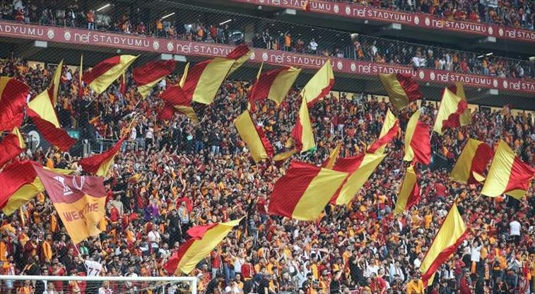 Azərbaycanın məşhur “Qalatasaray” azarkeşləri - SİYAHI