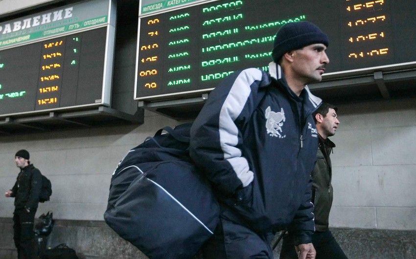 Rusiyada miqrantlar izləniləcək
