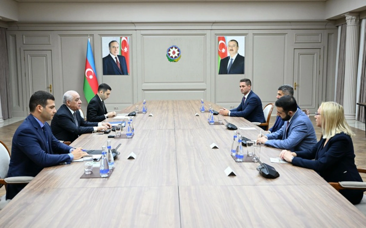 Əli Əsədov Dünya Minifutbol Federasiyasının prezidenti ilə görüşüb