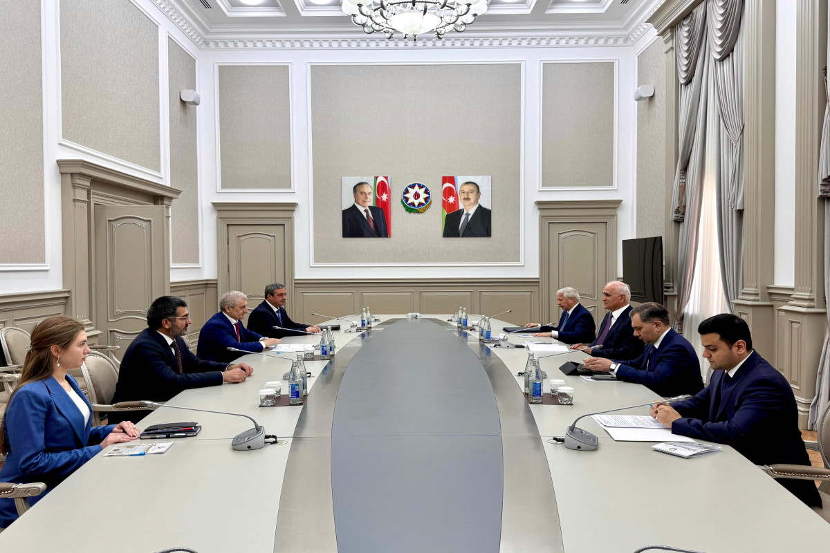 Baş nazirin müavini Dağıstan rəsmisi görüşüb
