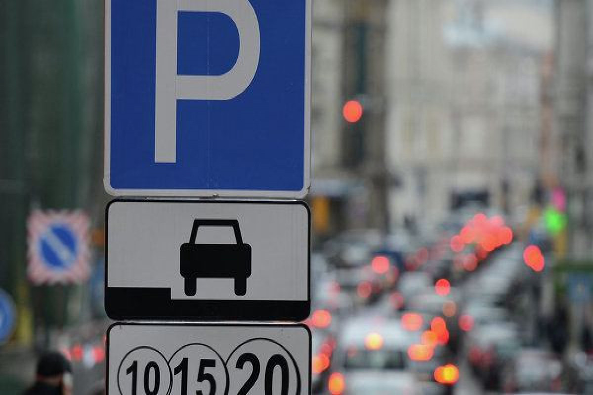 Bakıda parklanma məntəqələrinin sayı azaldılıb