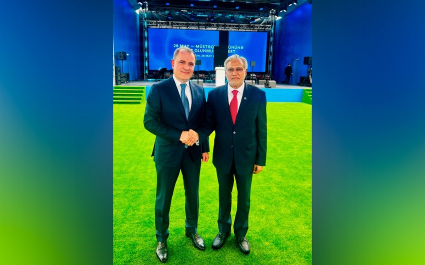Ceyhun Bayramov pakistanlı həmkarı ilə görüşünə dair paylaşım edib