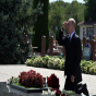 Putin: “İlk dəfə həyatımda onda diz çökdüm”