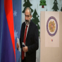 Paşinyanın kreslosu laxlayır: Ya koalisiya, ya məğlubiyyət