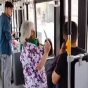Əlibıçaqlı qadın avtobusda təşviş yaratdı - YENİLƏNİB